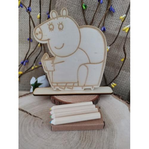 Дървена фигурка за оцветяване "Мама Прасенце" + цветни моливи! 🎨